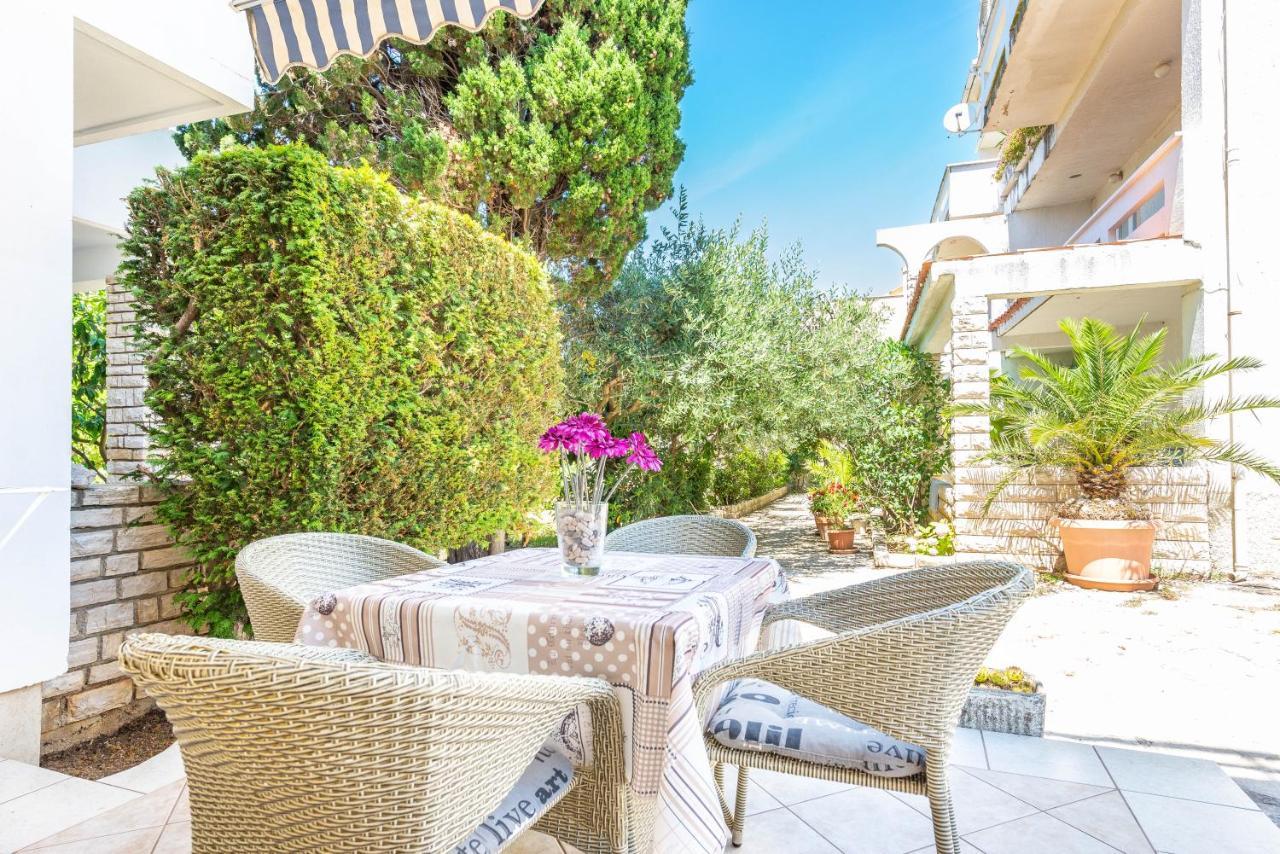 Apartmani Tatjana Новалья Экстерьер фото