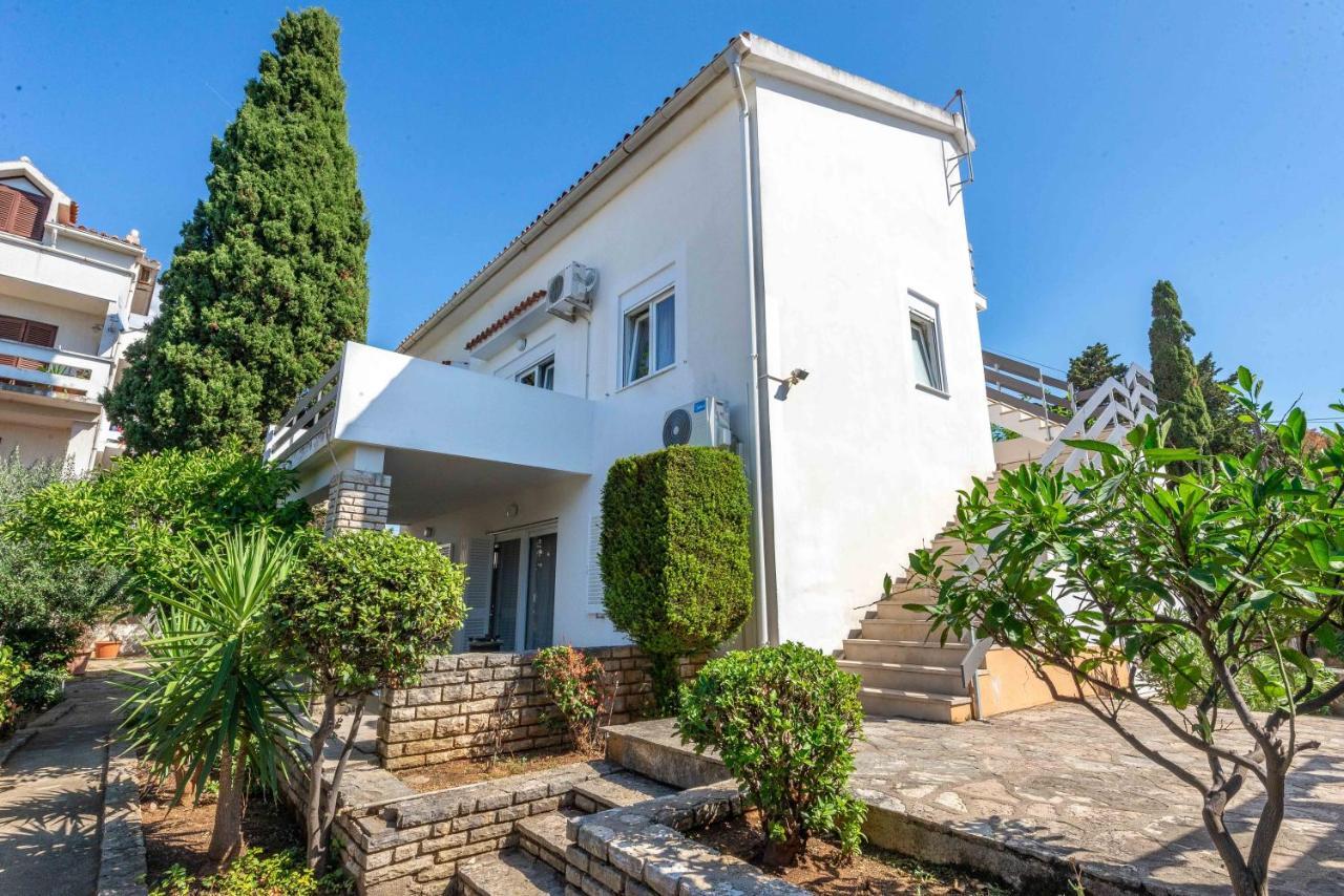 Apartmani Tatjana Новалья Экстерьер фото