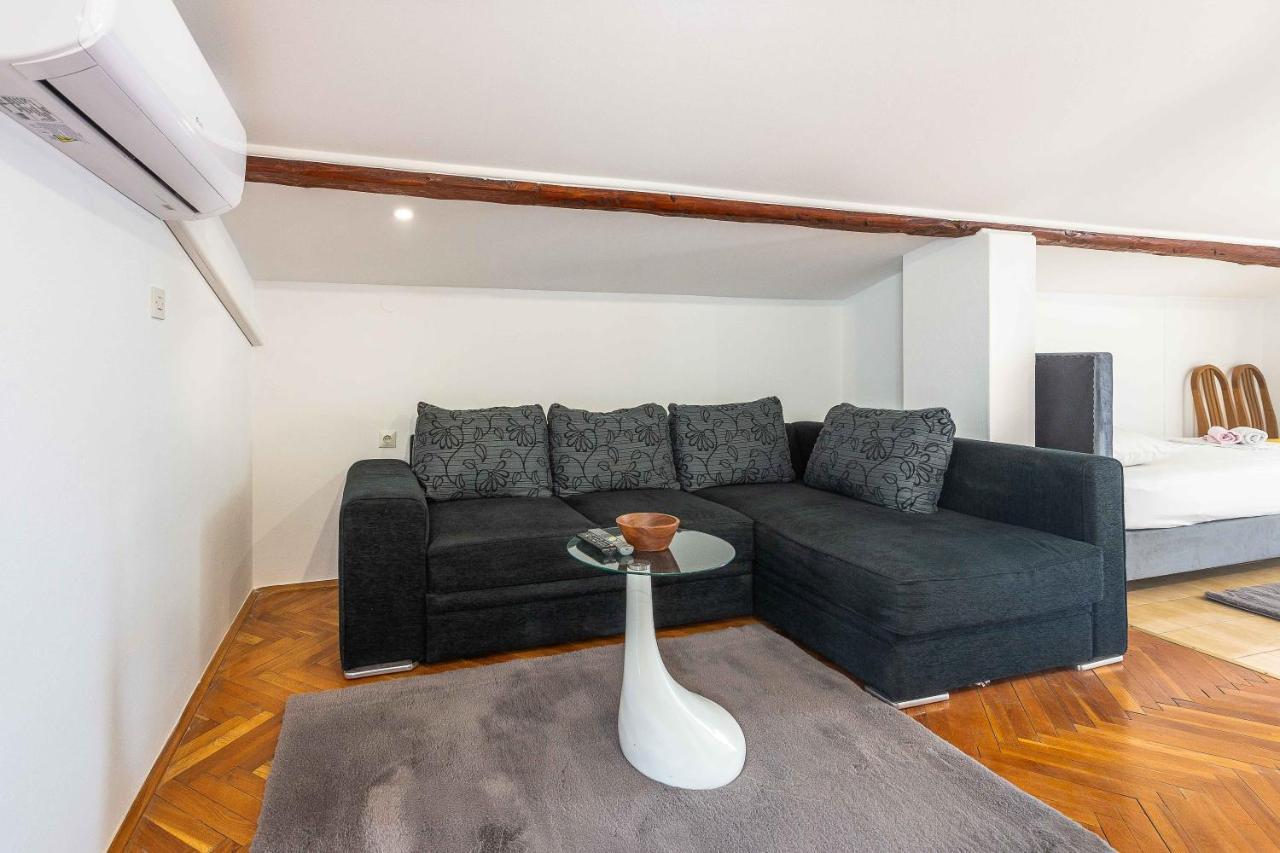 Apartmani Tatjana Новалья Экстерьер фото