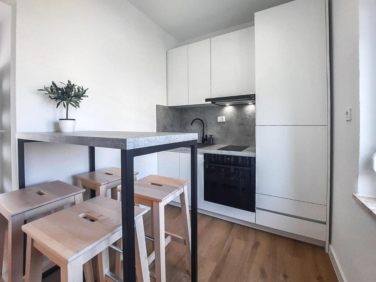 Apartmani Tatjana Новалья Экстерьер фото